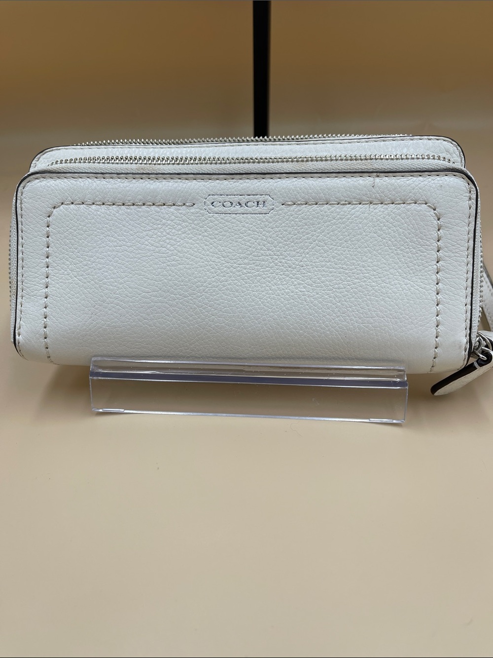 Coach White Pebbled Leather Zip-Around Wallet with Double Zip Versatile
